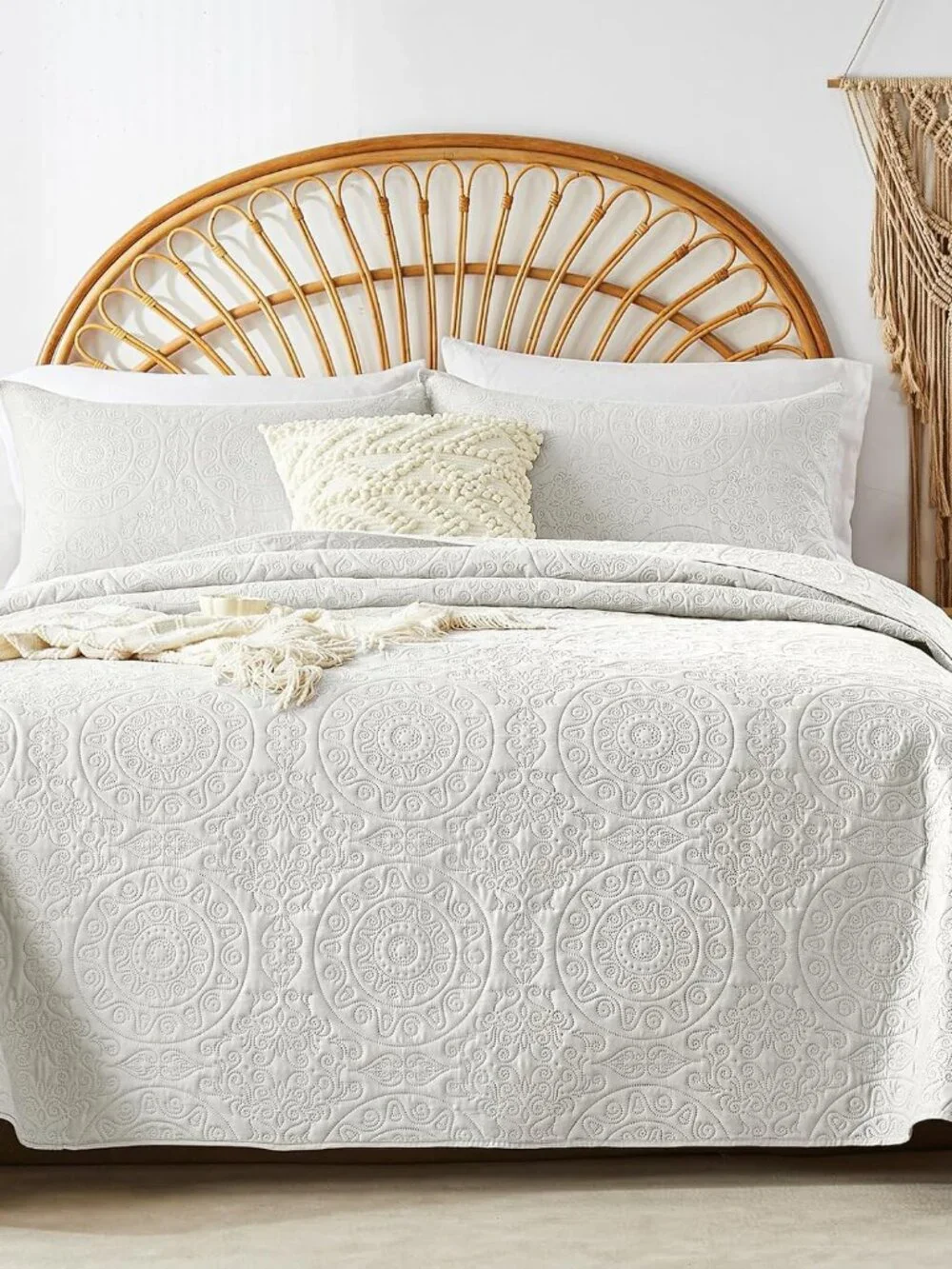 Cream Embossed Reversible Lightweight 3-Piece Full Quilt Set